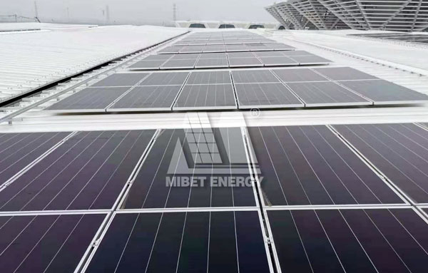 彩鋼瓦屋頂光伏電站的安裝與運(yùn)維要考慮什么？