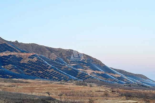 80MW光伏電站竣工！邁貝特遼寧山地支架建設(shè)項(xiàng)目順利上網(wǎng)