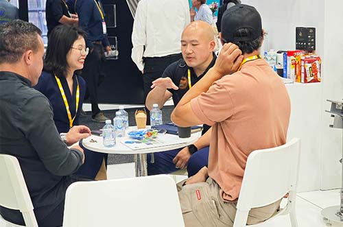 超越無限！邁貝特亮相澳洲展，促進可再生能源發(fā)展